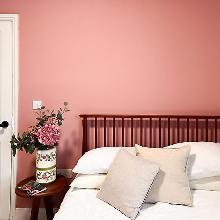 Zozy Whimsical Land Otel Londra Dış mekan fotoğraf